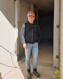 A photo of sylvain facing the camera